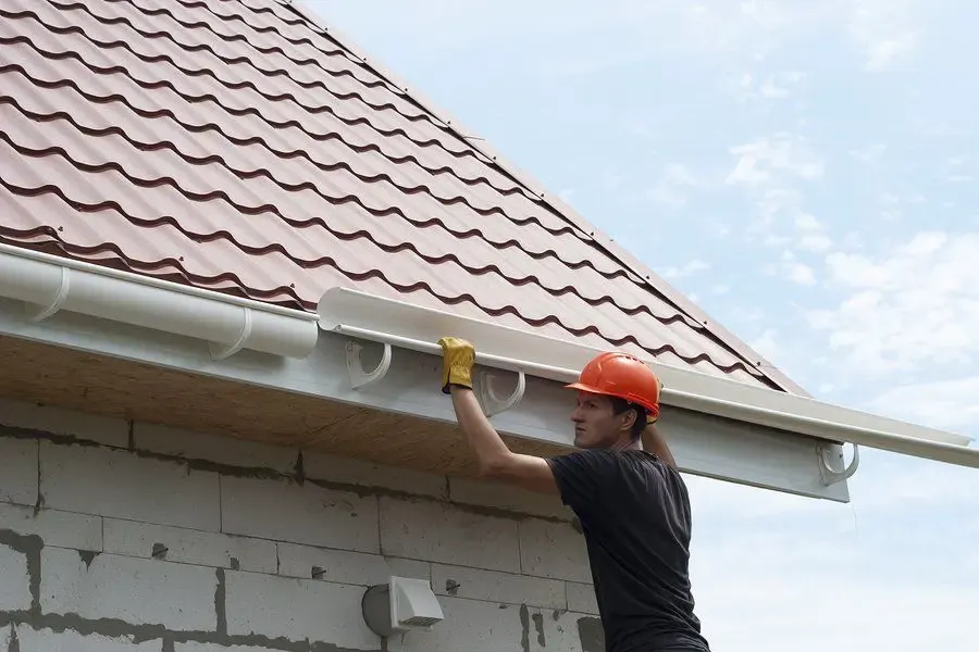 Installing a new residential gutter run